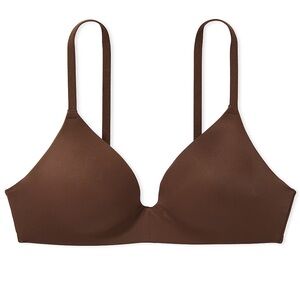 NWT • WEAR EVERYWHERE PUSH-UP WIRELESS BRA